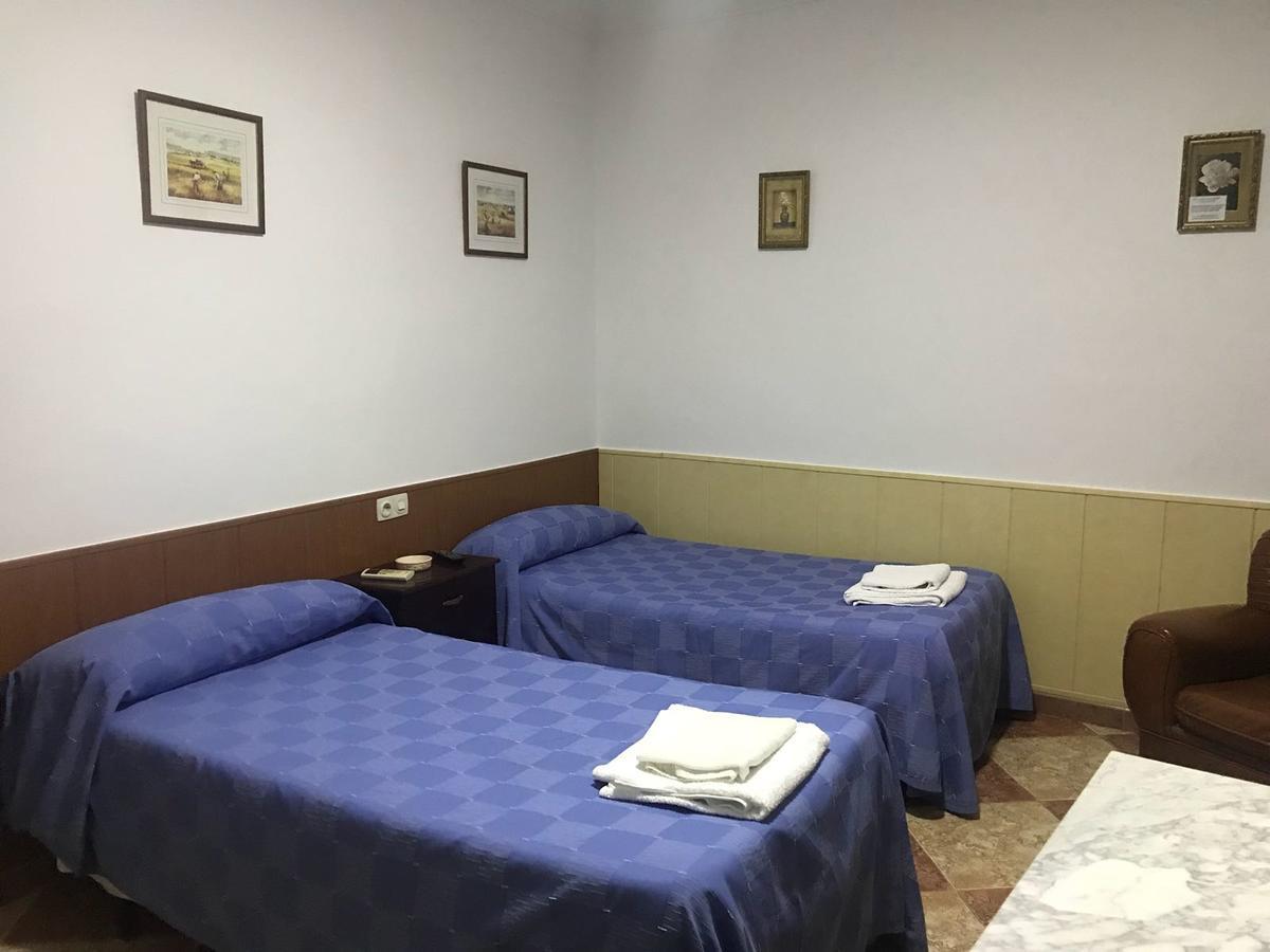 مايرينا ديل ألكور Hostal Bar San Pedro المظهر الخارجي الصورة